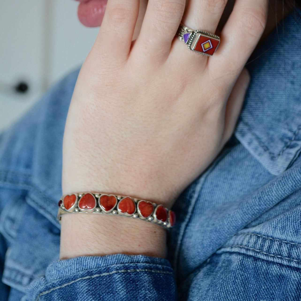 Sterling Silver Red Spiney Oyster Shell Heart Row Bracelet